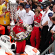 Illustration for article titled Helio Castroneves Wins 2009 Indy 500, Third Victory At Indy